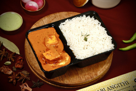 Paneer Makhani Rice Box with Boondi Raita
